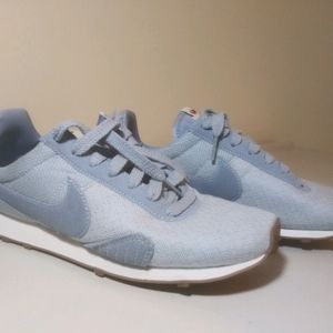 Vintage "like" Nike Sneakers